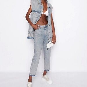 Armani Exchange Mid‎ Rise Crop Boyfriend Straight Leg Jeans Light Acid Wash 26